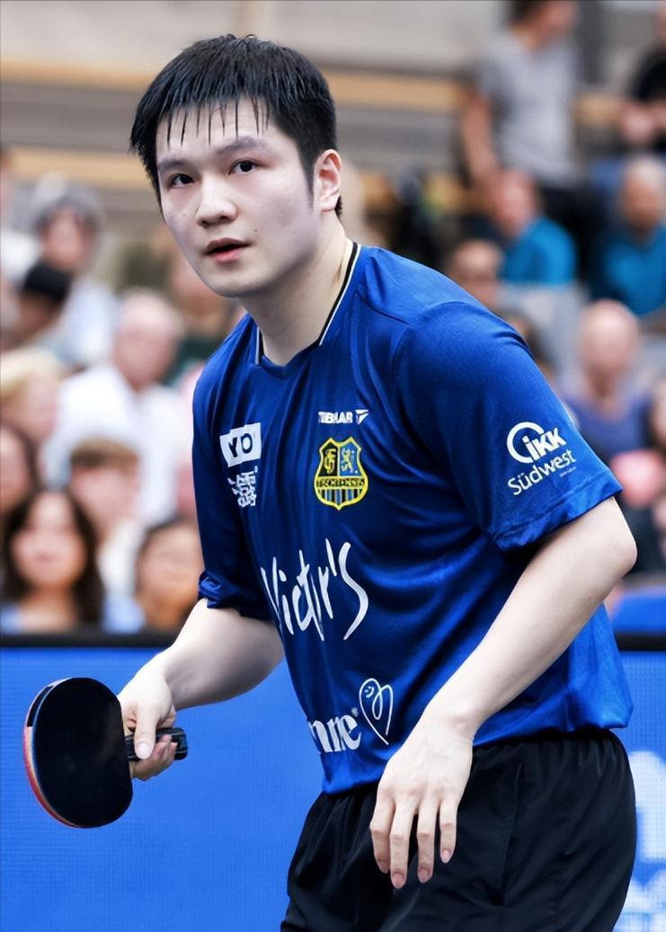 包含德国杯今晚再迎强敌，成都蓉城复出首秀，主帅态度——引发热议，临场指挥获称赞的词条