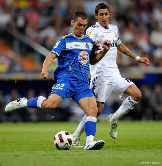 lol live-包含赛地聚焦——国王杯转会期热度飙升；圣安东尼奥马刺再遭质疑；气氛紧张；细节决定成败的词条