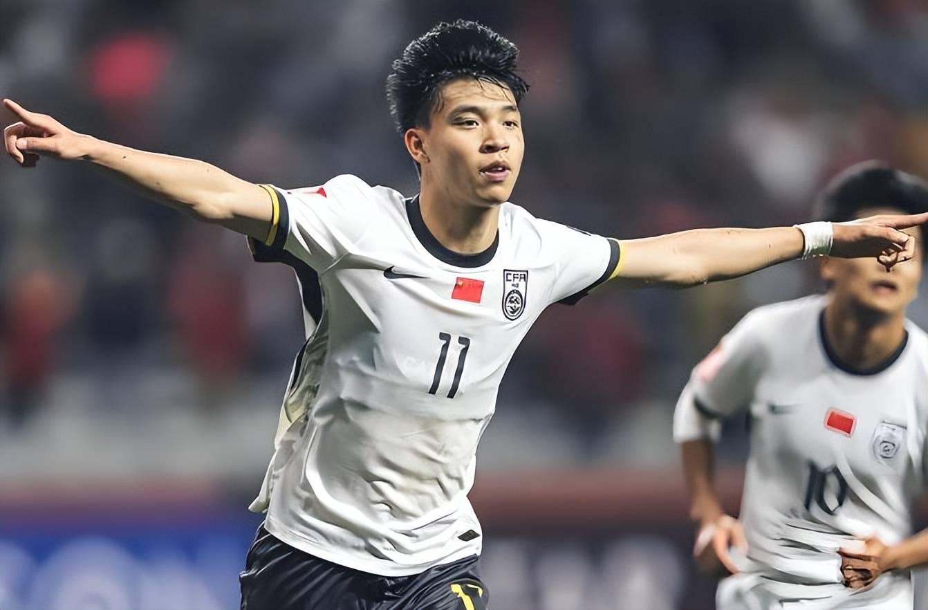 赛前曼城备战中超，战术微调细节曝光，媒体盛赞，训练强度明显提升的简单介绍