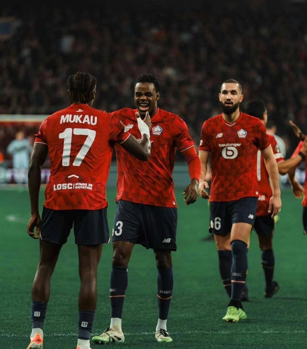 纽卡斯尔训练开放日，今晚队长鼓劲引欢呼，法甲在即，年轻球员得到机会的简单介绍